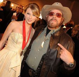 Taylor Swift and Hank Williams Jr. at the BMI Country Awards, Nov 11, 2008 in Nashville. Photo by Rick Diamond/WireImage.