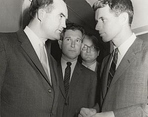 Alabama Gov. John Patterson, left, confers with Robert Kennedy and two unidentified aides. Photo undated.
