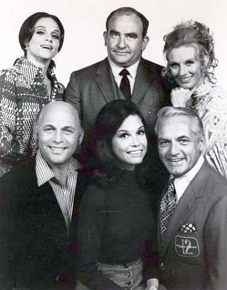 The original cast of “The Mary Tyler Moore Show,” 1970. Top: Valerie Harper (Rhoda), Ed Asner (Lou Grant), Cloris Leachman (Phyllis). Bottom: Gavin MacLeod (Murray), Mary Tyler Moore (Mary), Ted Knight (Ted Baxter).