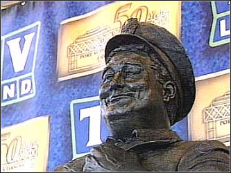 Close-up of Ralph Kramden-Jackie Gleason statue at the August 2000 'TV Land' unveiling in New York city. 