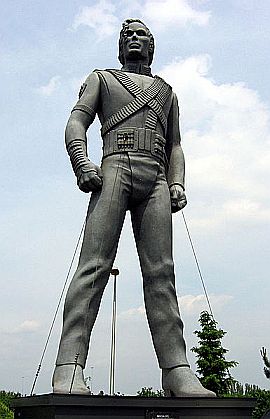 jackson-statue-big-70.jpg