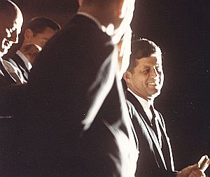 Sept 18, 1959: JFK in candid moment with Ohio University officials during his visit there.