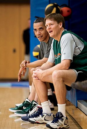 Michael Lewis joined President Obama in one of his basketball games as part of the “Vanity Fair” story he wrote. White House photo, Pete Souza.