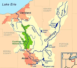 Map of the Cuyahoga River watershed, showing the river's many tributaries and its "U" shaped course on its way to Cleveland and Lake Erie.