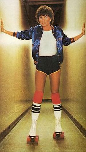 Linda Ronstadt on roller skates in photo from cover of her 1978 album, “Living in The USA.”